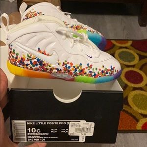 Baby Foam. 🥣 Brand new never worn.